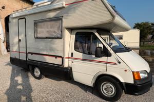 Arca scout 330 su Ford transit Mansardato