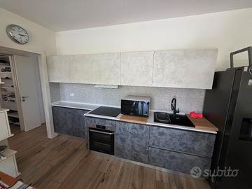 Cucina Lube con elettrodomestici 