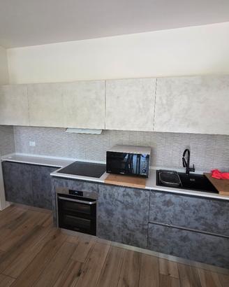 Cucina Lube con elettrodomestici 