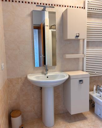 Mobiletto bagno in 3 parti