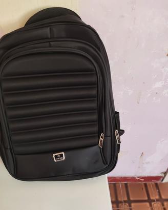 zaino per lavoro o scuola