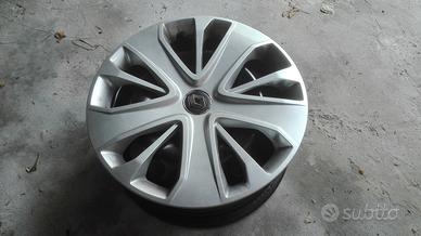 4 cerchi 15" con copricerchi originali Renault