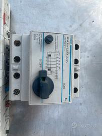 Interruttori trifase