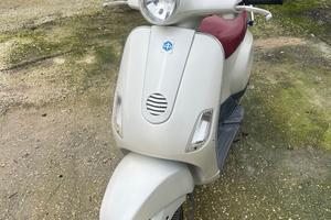 Vespa 50 LX