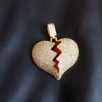collana e ciondolo cuore spezzato 