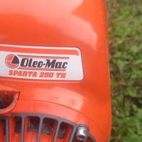 Decespugliatore tagliabordi oleomac