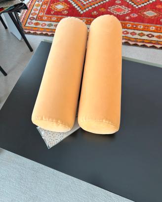 2 cuscino rullo arancione