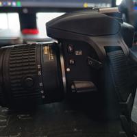 Nikon D3300 + Obiettivo 18-55mm