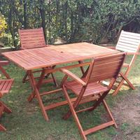 Arredo da esterno in legno