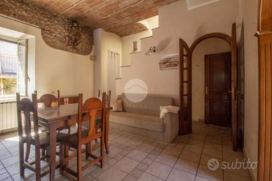 3 LOCALI A PALOMBARA SABINA