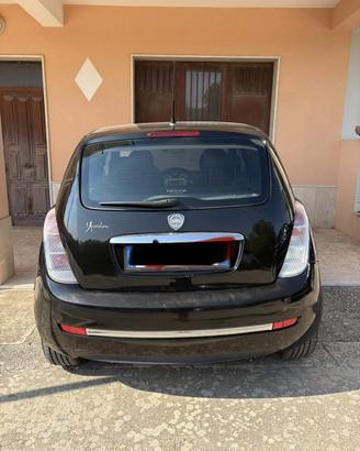 Lancia Ypsilon 1.3 diesel multijet