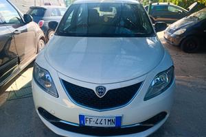 Lancia Ypsilon 0.9 TwinAir 85 CV 5 porte Metano Ec