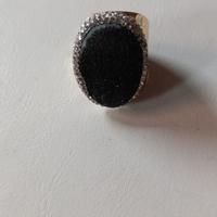 Anello oro con pietra nera 