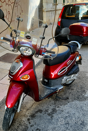 Kymco people