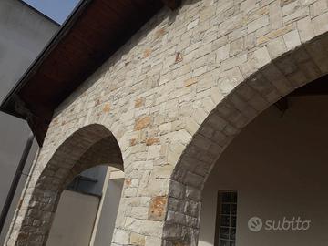 Pietra naturale effetto muro a secco