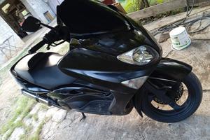 t max