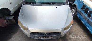 MITSUBISHI COLT 2009 COFANO ANTERIORE