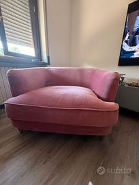 Poltrona Etueffont in velluto rosa con due cuscini