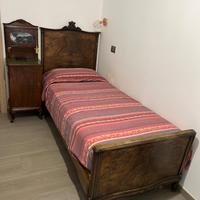 Letto con 2 comodini e specchio antiquariato