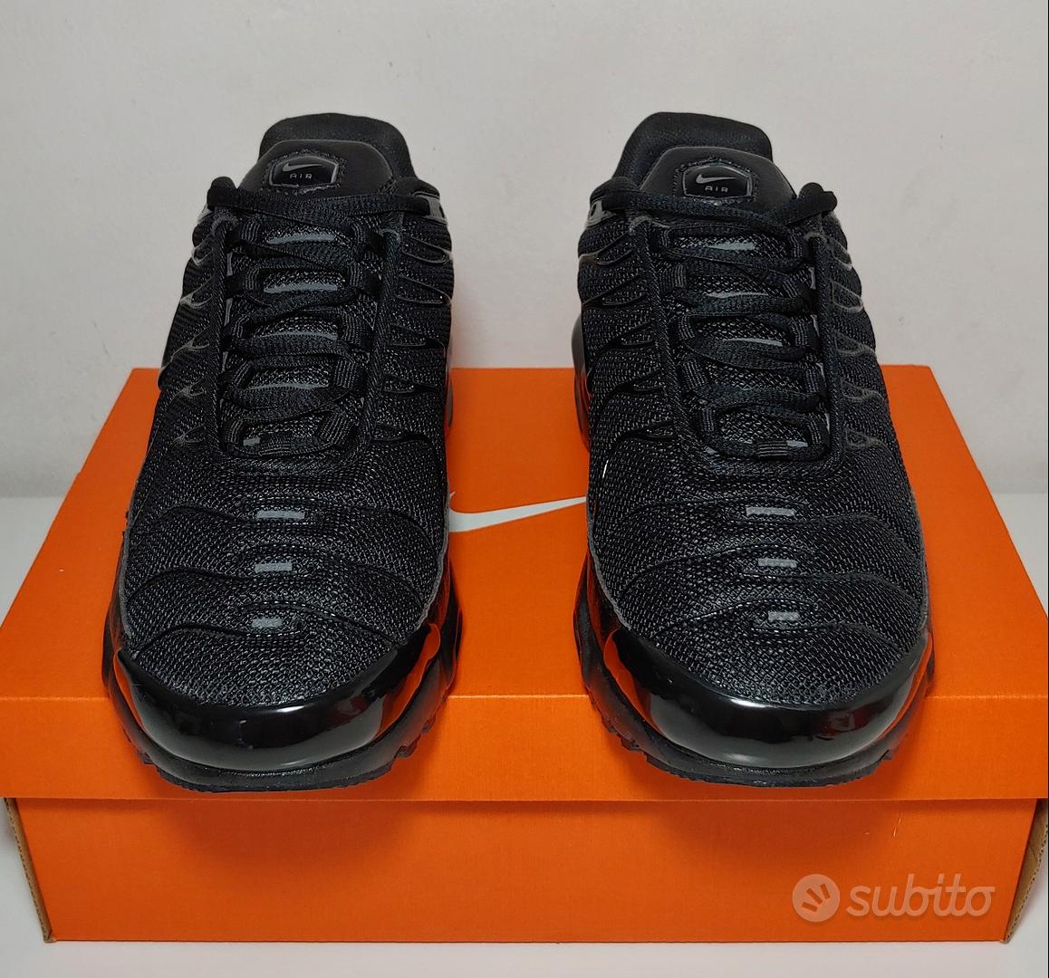 Nike squalo total clearance black