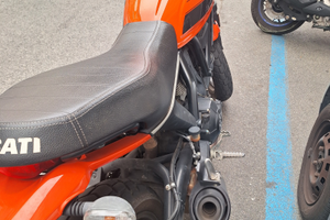 Scrambler ducati 400