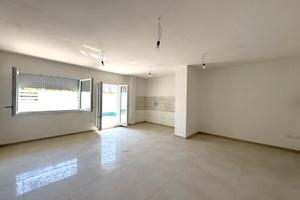 Pari al Nuovo, Trivano al piano Terra con Cortile