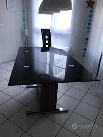 Tavolo con vetro 