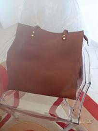 shopping bag in pelle