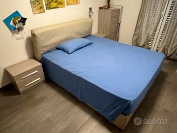 Camera completa con letto contenitore