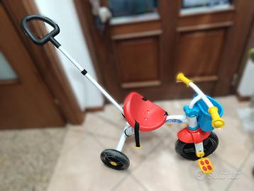 Triciclo Chicco U-Go 2in1 con maniglione