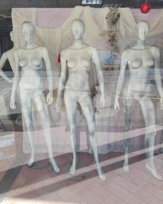 MANICHINO DONNA VETRINA / SARTORIA 