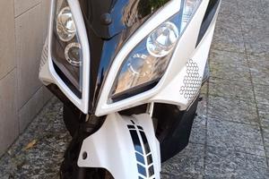 Kymco Downtown 300i
