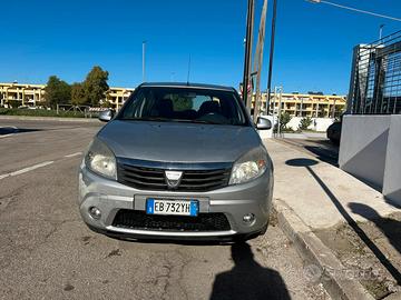 Auto Dacia Sandero