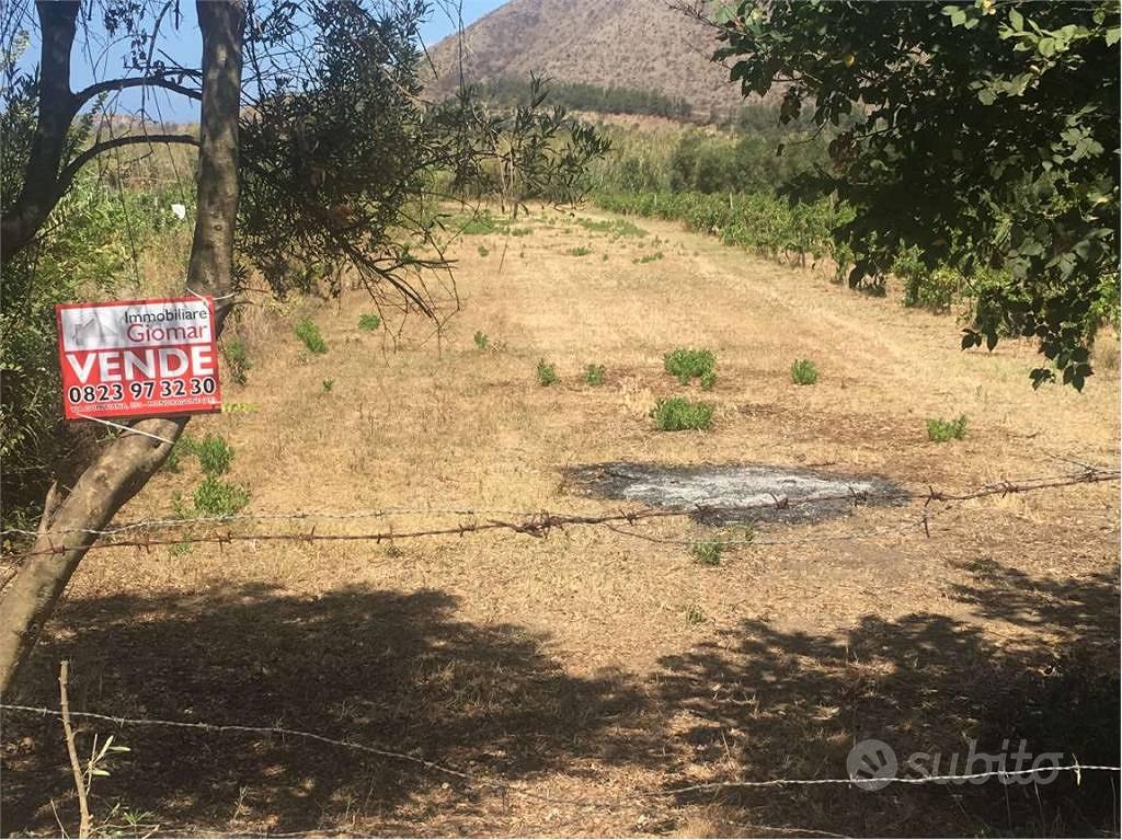 Terreno di 1600 m² a Mondragone - Vista 2