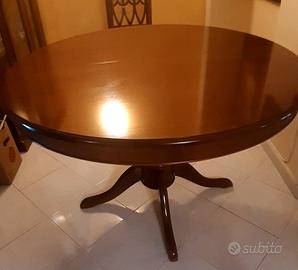 tavolo e sedie in arte povera