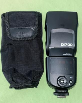 Flash Nissin Di700