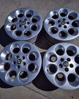 Cerchi In Lega Da 15" Per Alfa Romeo GT - GTV