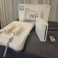 Nintendo Wii - 2 Joystick, presa HDMI e Fit board