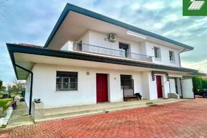 Spazi generosi e indipendenza: villa tricamere ...