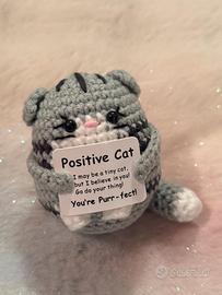 Gattino grigio uncinetto – Collezione Pocket Posit