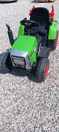 trattore trattorino elettrico con rimorchio