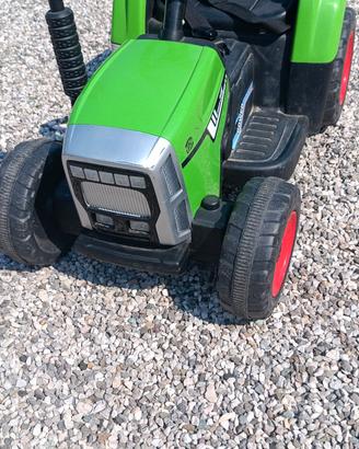 trattore trattorino elettrico con rimorchio
