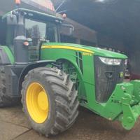 trattore JOHN DEERE 8370 R