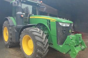 trattore JOHN DEERE 8370 R
