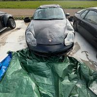 Porsche 996 incidentata