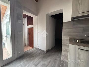 CASA SEMINDIPENDENTE A CESENA