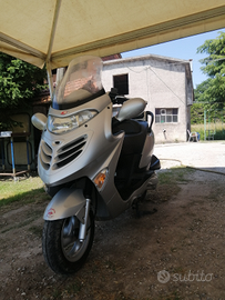 Scooter kymco