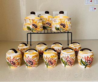 Set vintage di barattoli in ceramica decorata
