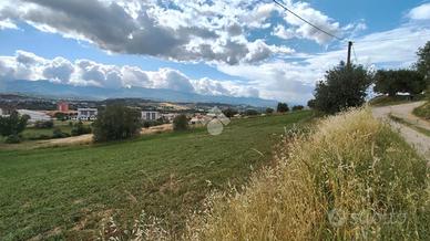TER. RESIDENZIALE A LUZZI