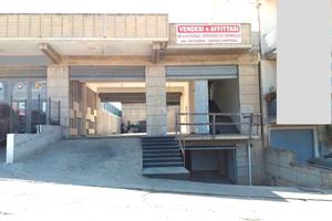 BOTTEGA LOCALE COMMERCIALE NEGOZIO Permuta Su CT